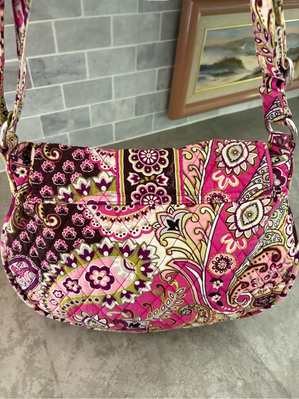 retired Vera Bradley quilted cotton crossbody bag vibrant Very Berry Paisley - Picture 5 of 8